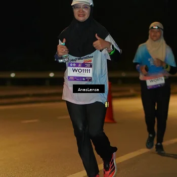 Runner Photo 7704167