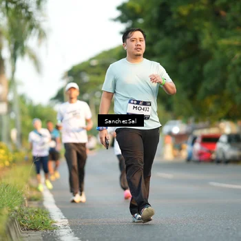 Runner Photo 7704173
