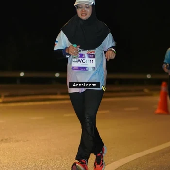 Runner Photo 7704177