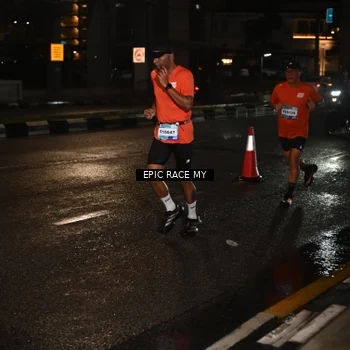 Runner Photo 7704199