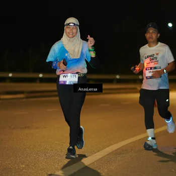 Runner Photo 7704208