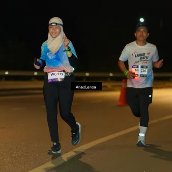 Runner Photo 7704209
