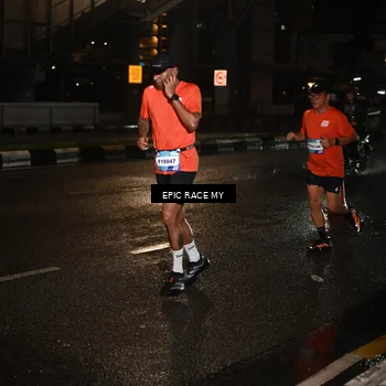 Runner Photo 7704211