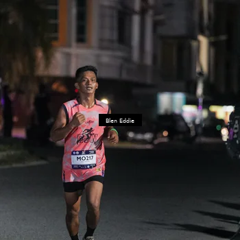 Runner Photo 7704216