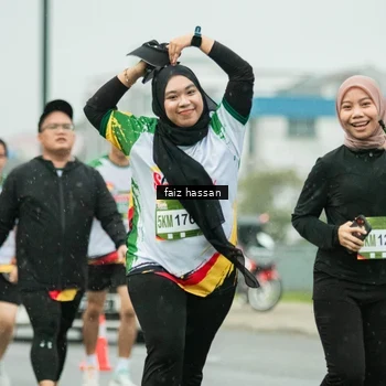 Runner Photo 7704221