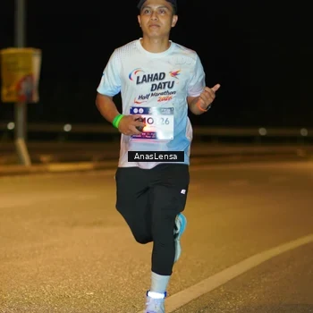 Runner Photo 7704224