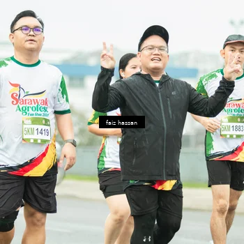 Runner Photo 7704232