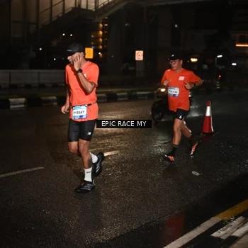 Runner Photo 7704233