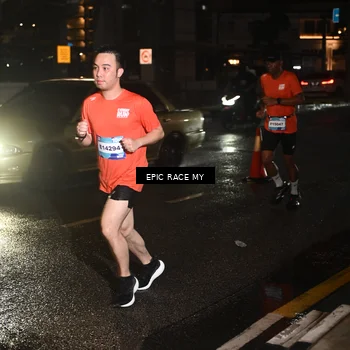 Runner Photo 7704234