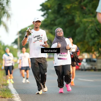 Runner Photo 7704235