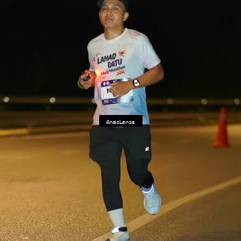 Runner Photo 7704238
