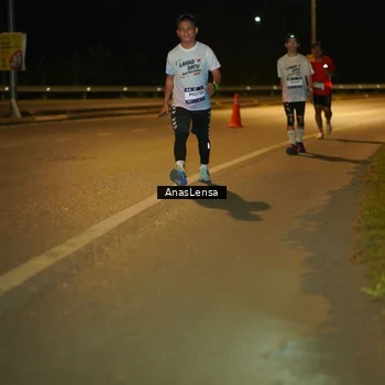 Runner Photo 7704249