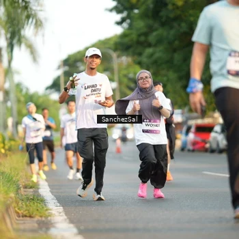 Runner Photo 7704254