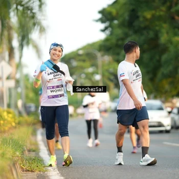Runner Photo 7704255