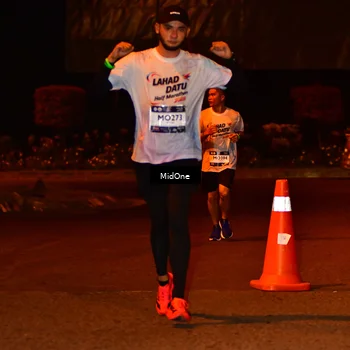 Runner Photo 7704263