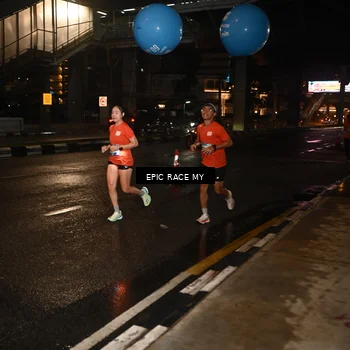 Runner Photo 7704264