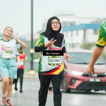 Runner Photo 7704268