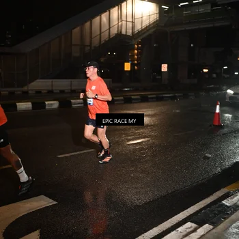 Runner Photo 7704271