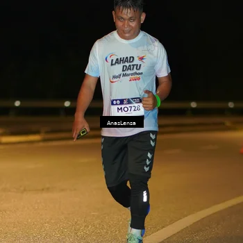 Runner Photo 7704274