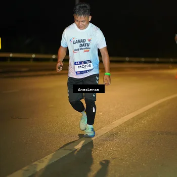 Runner Photo 7704279