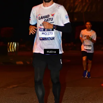 Runner Photo 7704281