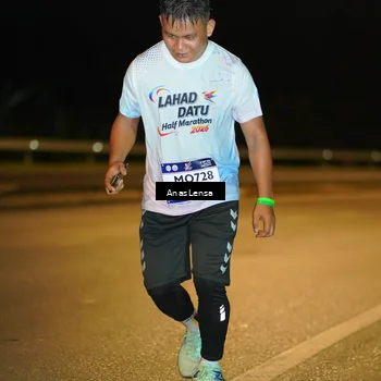 Runner Photo 7704282