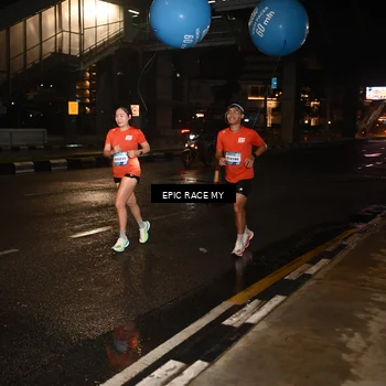 Runner Photo 7704286