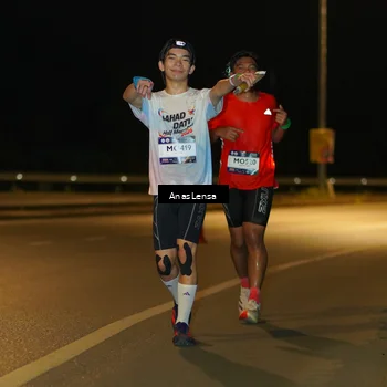Runner Photo 7704287