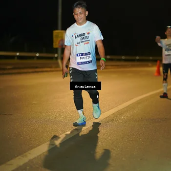 Runner Photo 7704289