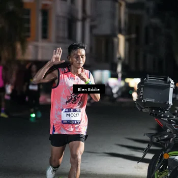 Runner Photo 7704290