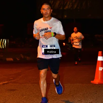Runner Photo 7704301