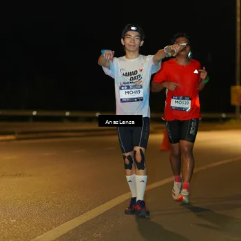 Runner Photo 7704304