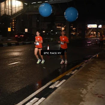 Runner Photo 7704310