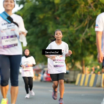 Runner Photo 7704314