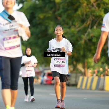 Runner Photo 7704322