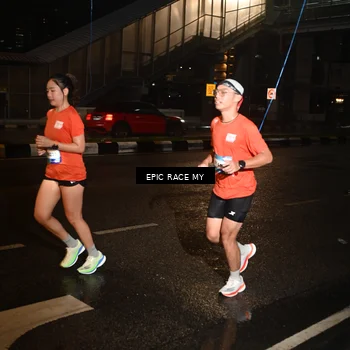 Runner Photo 7704341