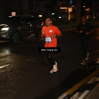 Runner Photo 7704349