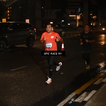 Runner Photo 7704353
