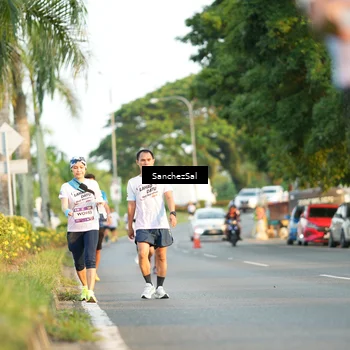 Runner Photo 7704404