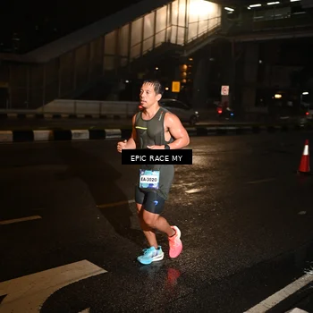 Runner Photo 7704410