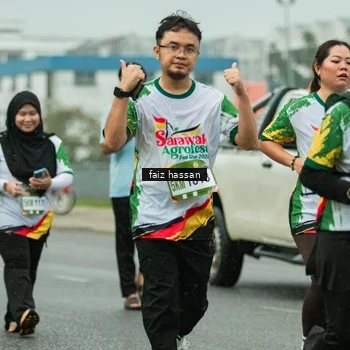 Runner Photo 7704411