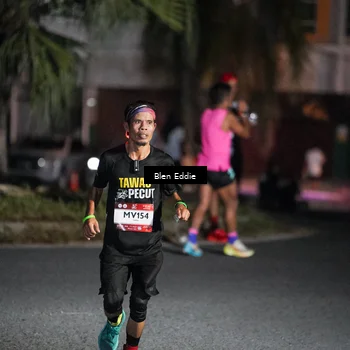 Runner Photo 7704449