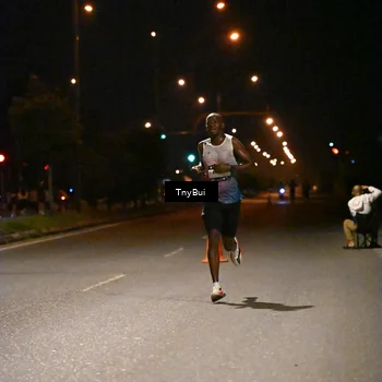 Runner Photo 7704462
