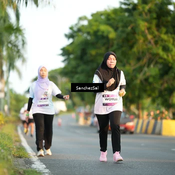 Runner Photo 7704471