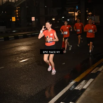 Runner Photo 7704475