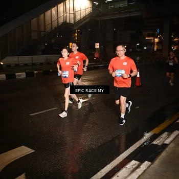 Runner Photo 7704520
