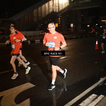 Runner Photo 7704535