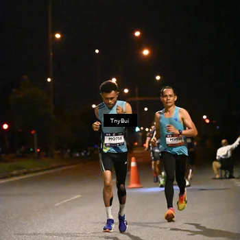 Runner Photo 7704539