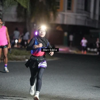 Runner Photo 7704557