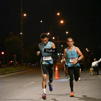 Runner Photo 7704566